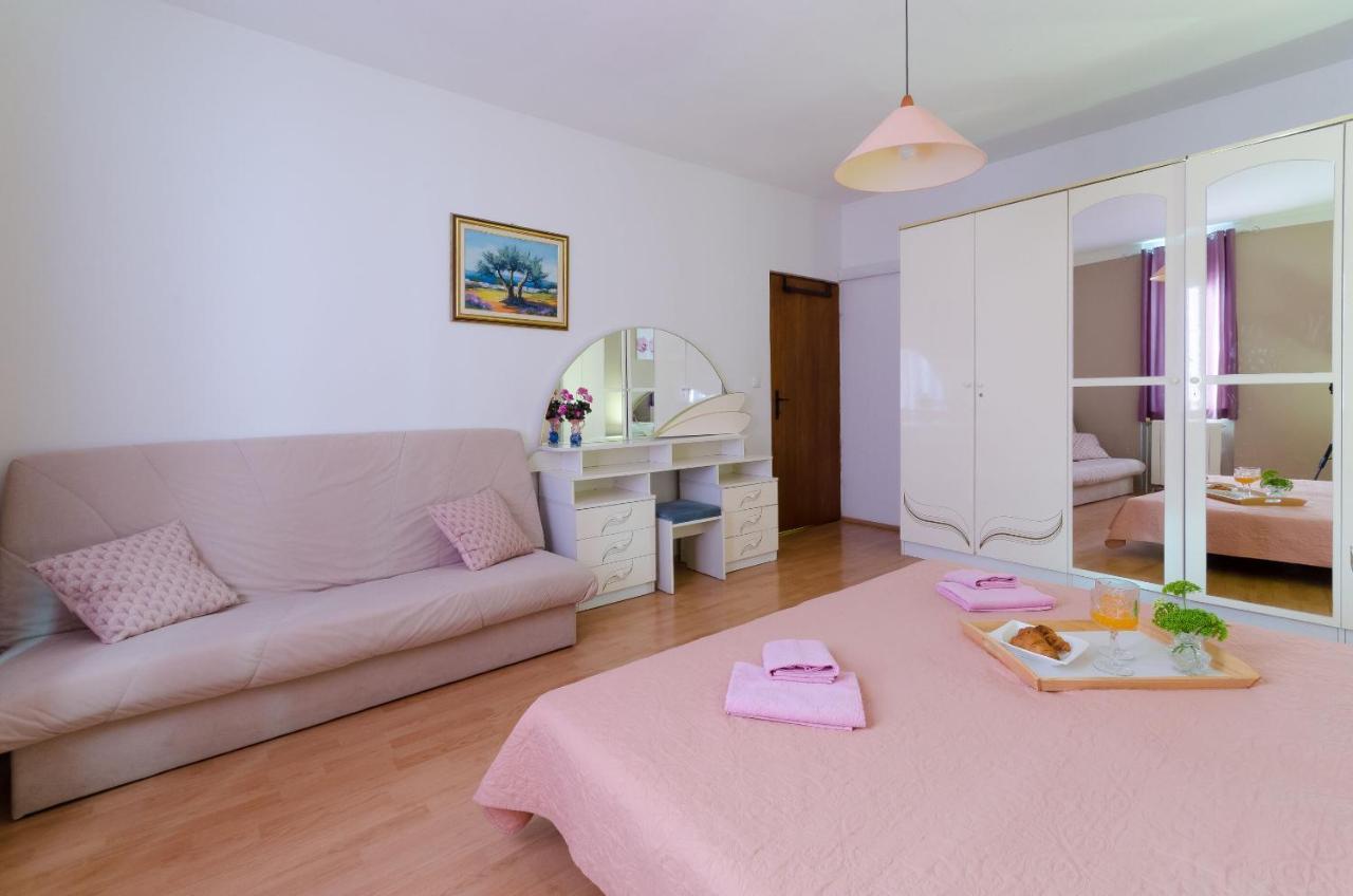 פונטנה Apartments Ester מראה חיצוני תמונה